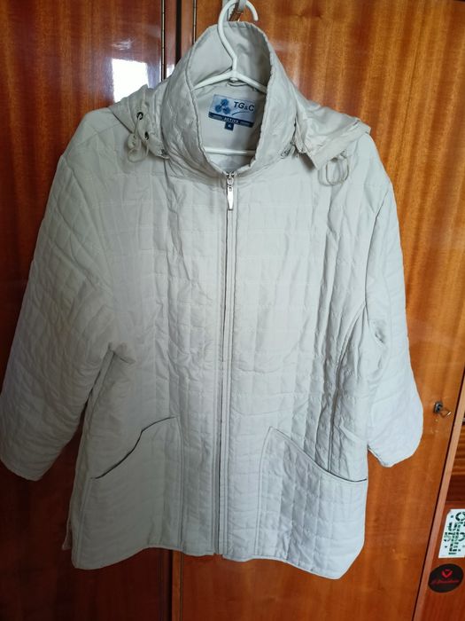 Kurtka lekko pikowana