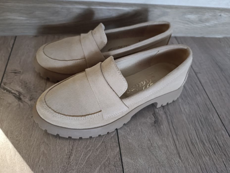 Жіночі лофери беж бу