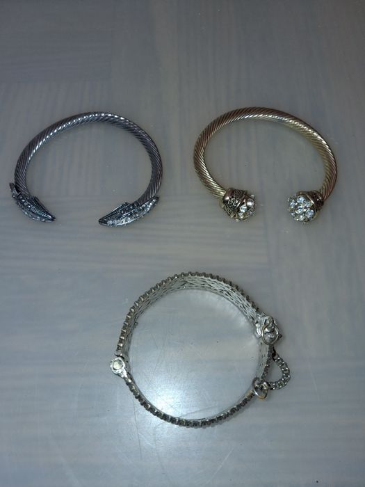 3 Pulseiras de Senhora Trabalhadas