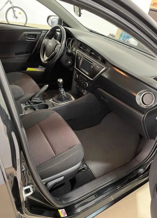 Toyota Auris  1.4 D4D (Pack Sport+ Navi)