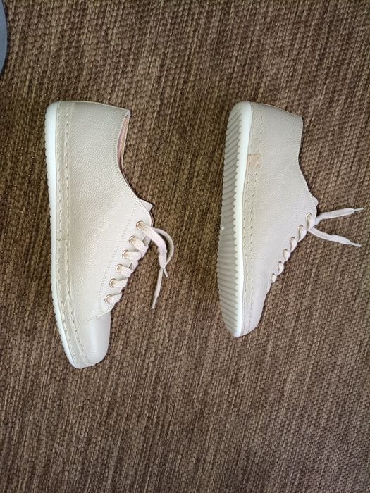 Damskie półbuty sneakersy skórzane skóra Lasocki 40 jak nowe