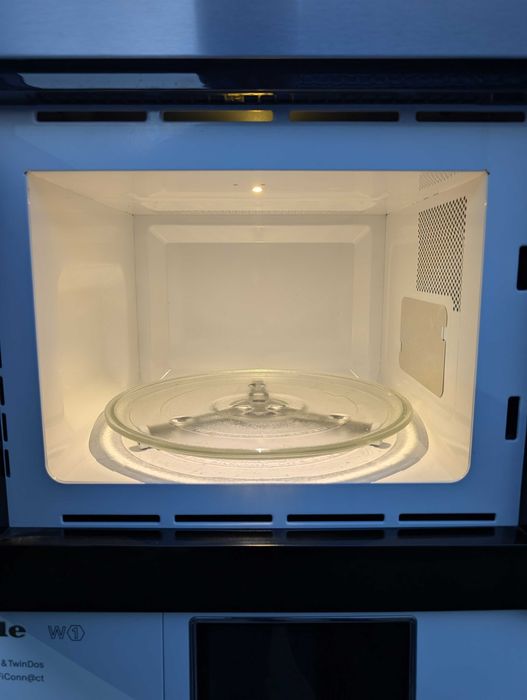 Kuchenka mikrofalowa  MBB1755SEM/50cm szerokości/ sklep 1800zł