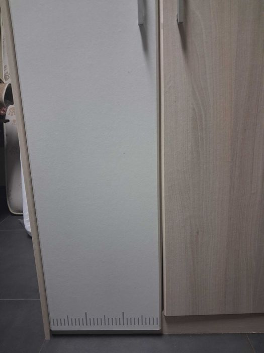 Vendo roupeiro de criança