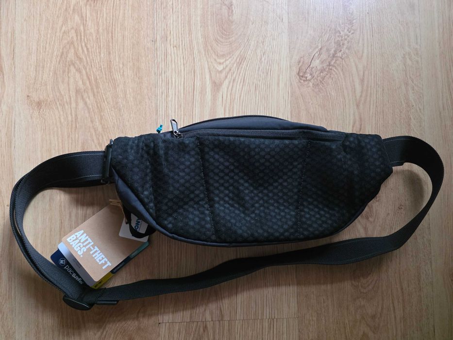 Pacsafe® ECO anti-theft waist pack