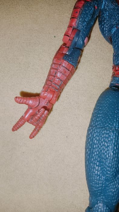 Action figure spider-man