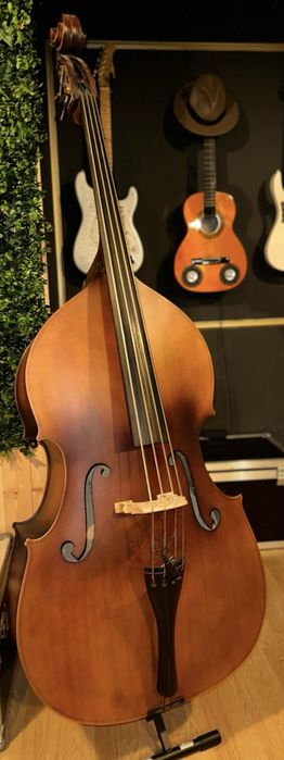 Contrabaixo Thomann Upright Bass, arco, suporte , case, saco e pickup