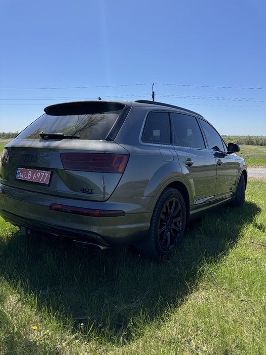Ауді Q 7,пневмо,сама повна комплектація!!!