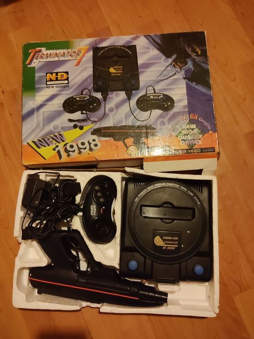 Retro konsola do TV 16-bit AV 2 pady Kultowe gry Plug Play MEGA DRIVE