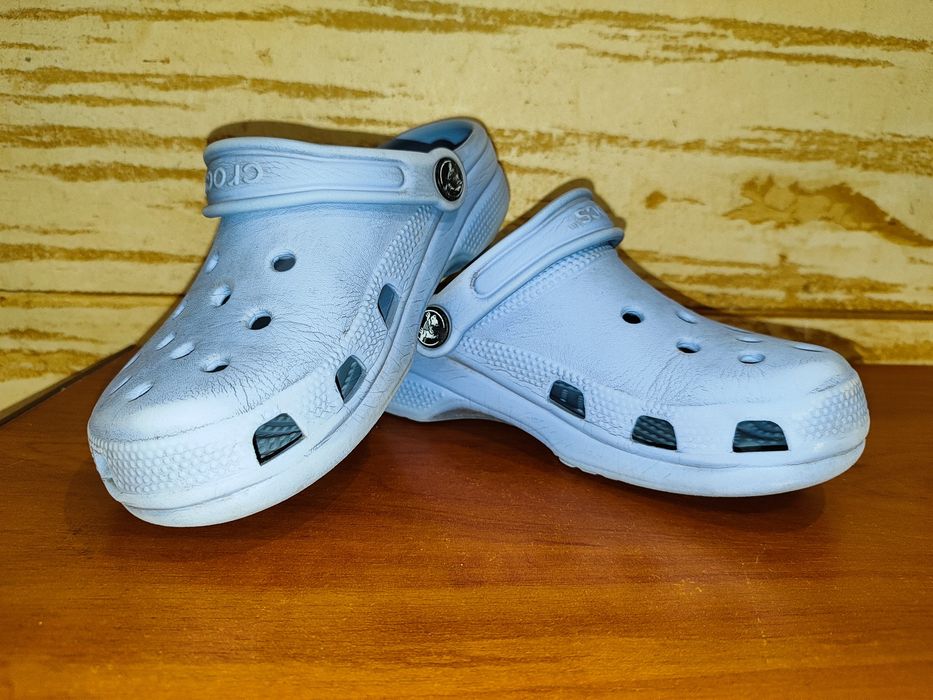 Сабо Crocs J1 лавандового кольору