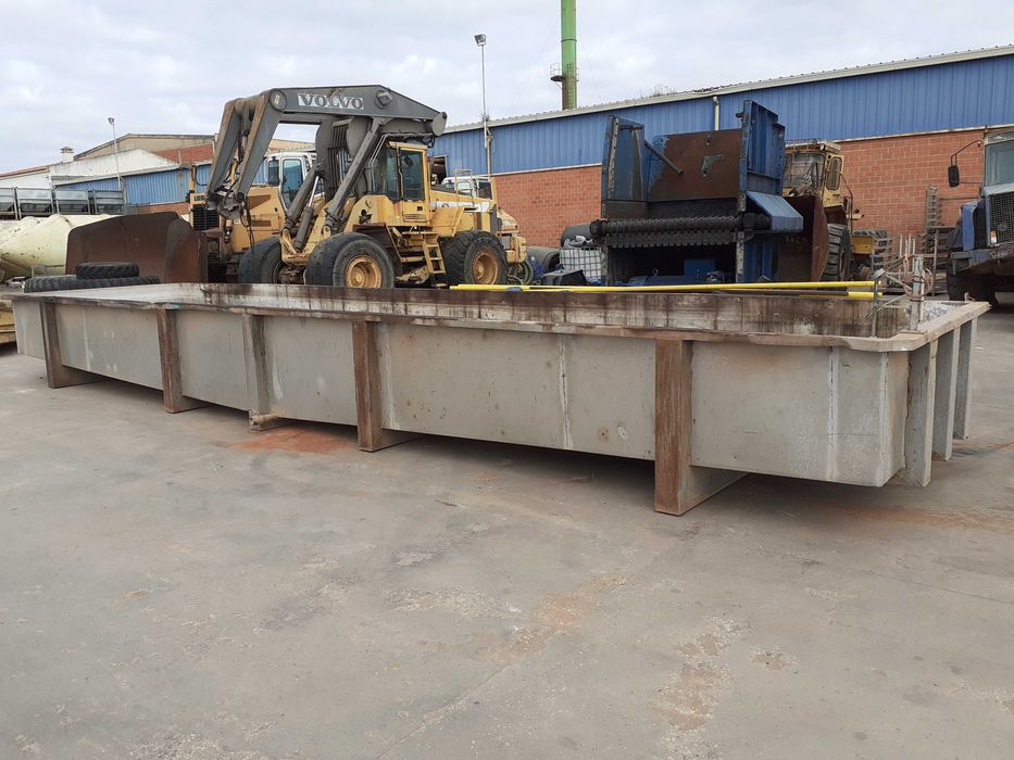 Tanque / Piscina de inox 9,5X2,15 metros