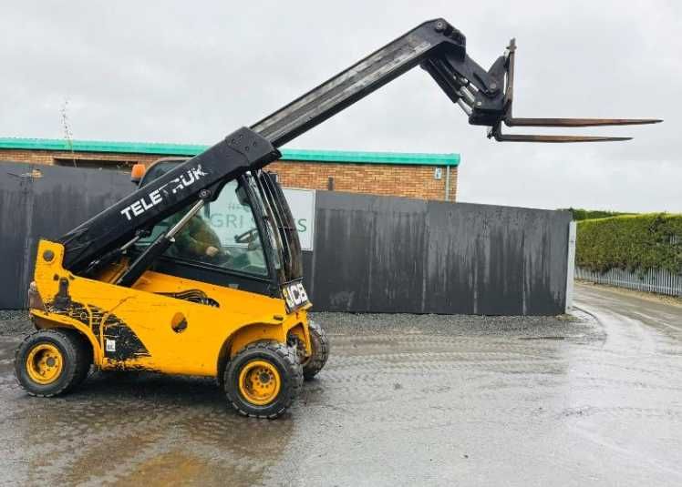 Телескопічний навантажувач JCB TLT 35D 4X4 + відео роботи