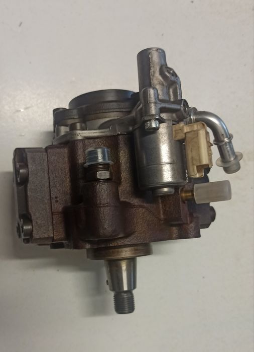 Bomba injetora motores 1.6 hdi PSA