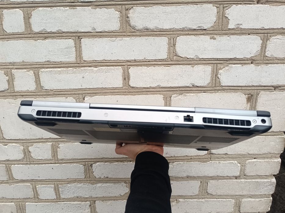 8гб відеокарта 17.3", Ігровий ноутбук DELL (i7 6820HQ/16/1000/P4000)