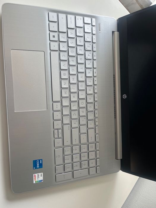 HP Laptop 15s-fq5xxx
