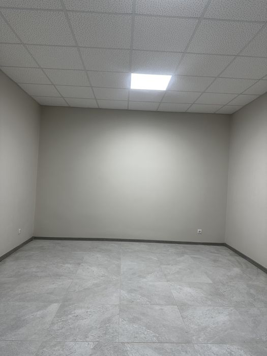 Продаж комерція 76 кв.м. пр-т Миру, 261