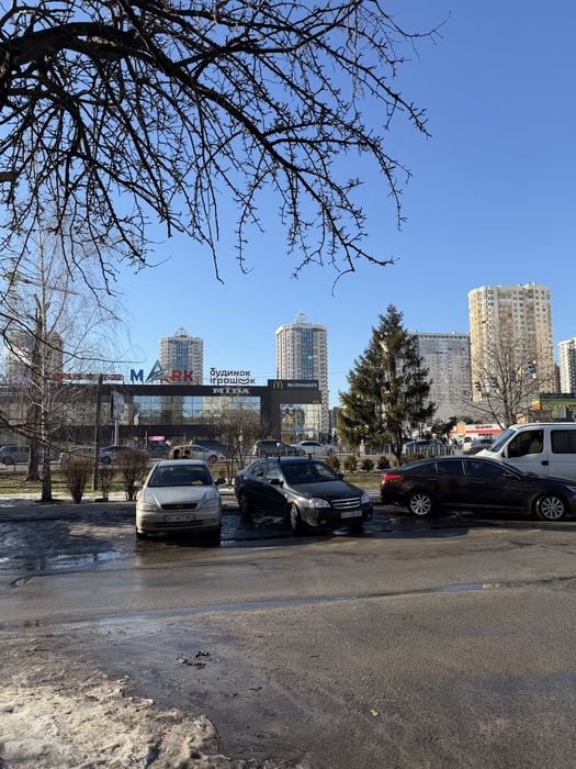 Продаж євро- двушки в центрі міста Бровари