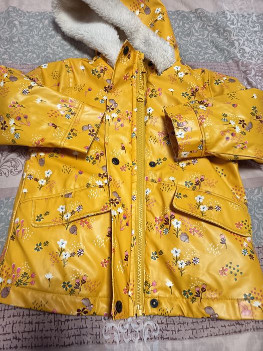 Тепла курточка на дівчинку