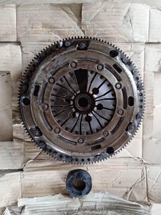 Продам демфер VW Caddy 1.9тді В доброму стані.