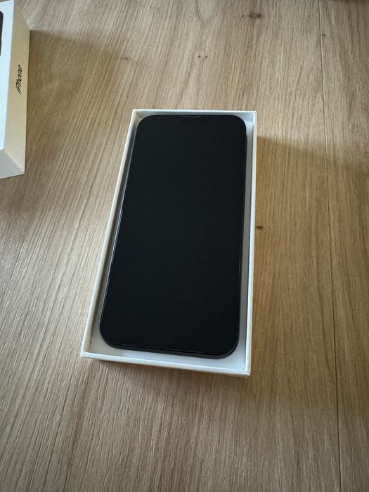 Iphone  14  MIDNIGHT  + dwa etui gratis