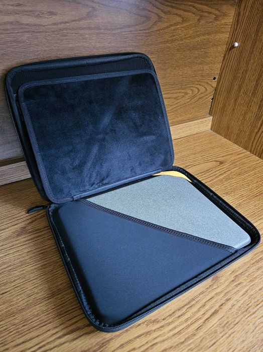 iPad Pro 12.9 M2 1TB + Apple Pencil
2gen + Klawiatura + Etui.
