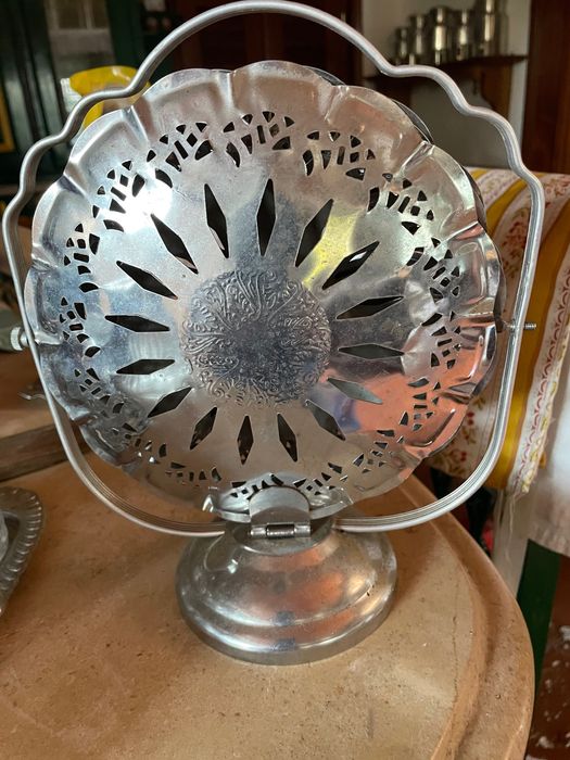 Peças em casquinha e vidro