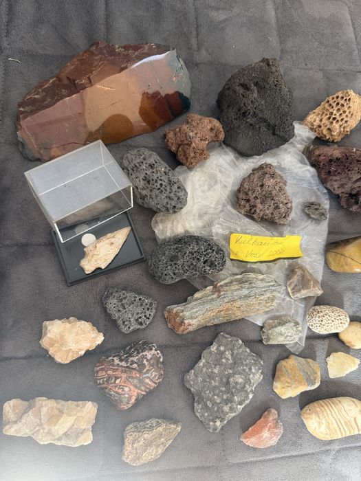 Zestaw minerałów , mineraly
