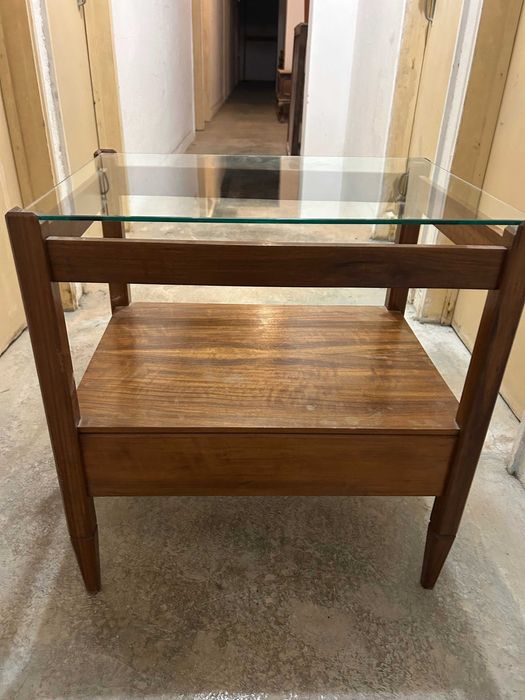 2 Mesas de Cabeceira em Madeira