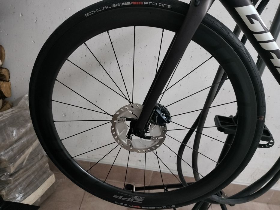 Rodas Zipp 303s rigorosamente novas