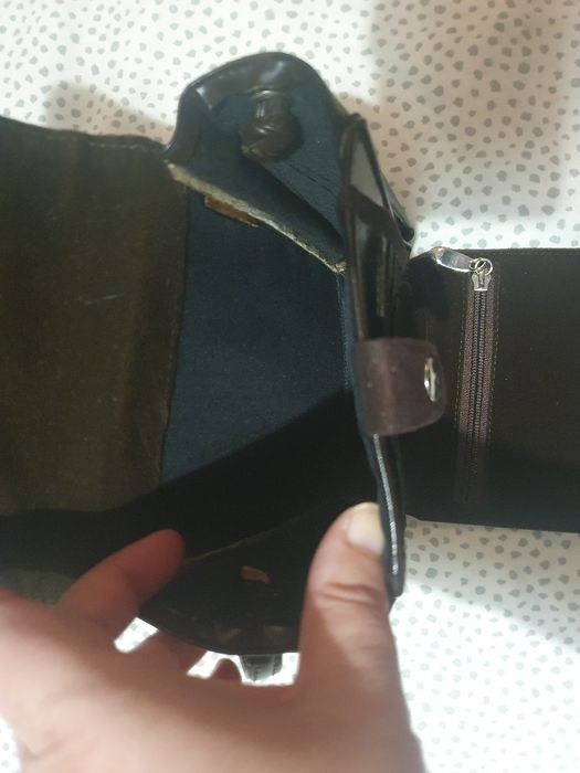 Mala Castanha, a Tiracolo tipo veludo. Super organizada.