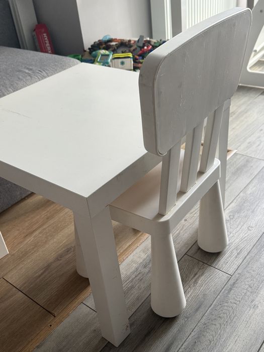 дитячій стіл та стілец ikea
