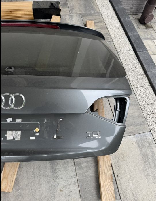 Klapa Bagażnika A4 B8 Avant LZ7S