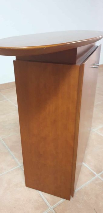 Móvel de Hall em cerejeira