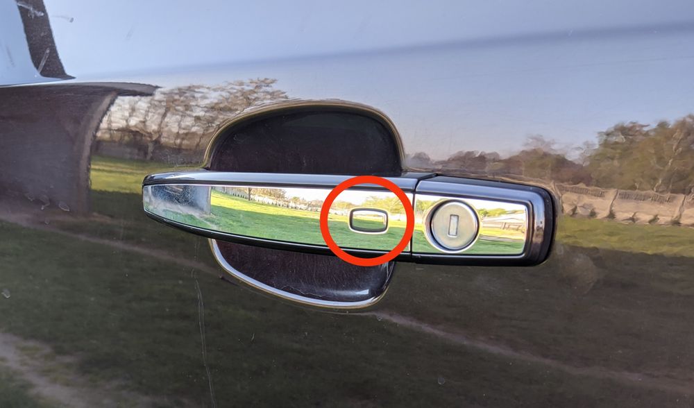 Mikrostyk drzwi Chevrolet Cruze. Przycisk drzwi Chevrolet Cruze