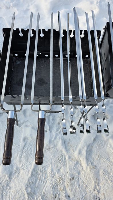 Шампур подвійний з дерев'яною ручкою,подарунок чоловіку(товщина 3 мм)