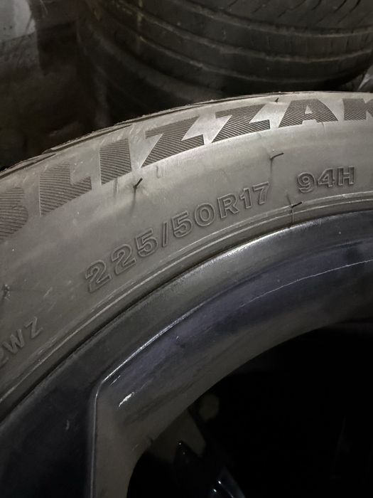 Резина с дисками зимняя audi r17 blizzak 225/50 r17