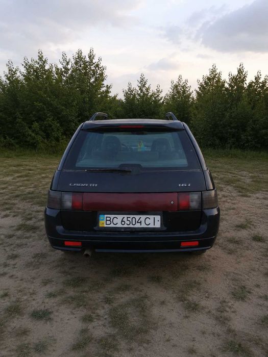 Автомобіль Лада 1111
