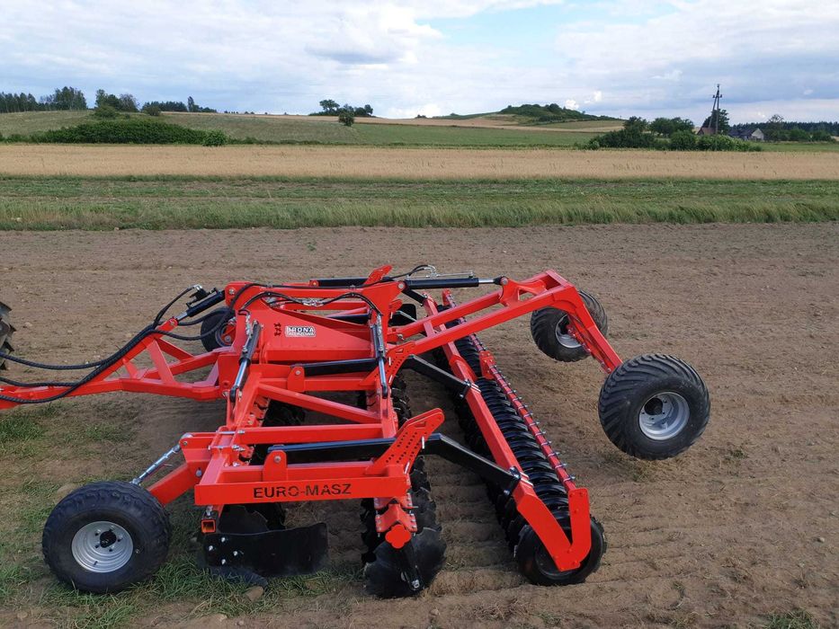 Nowa brona talerzowa (talerzówka) Euro-Masz – hydrauliczna 4,0–6,0 m