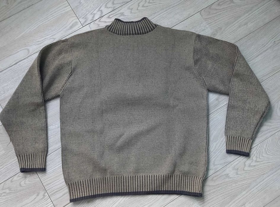 Męski sweter zapinany pod szyją na zamek 
 rozmiar XL