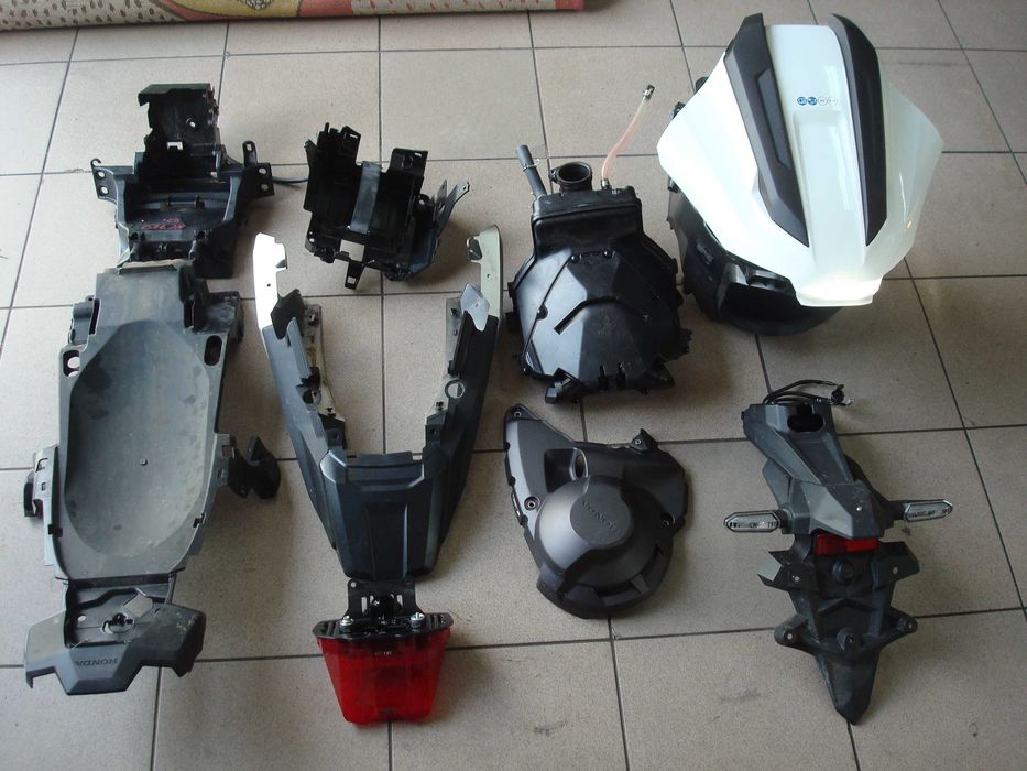 Honda NC 750 X 21r owiewka boczek części