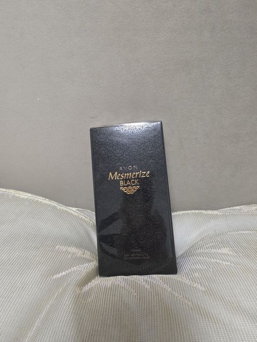 Avon Woda perfumowana Mesmerize Black