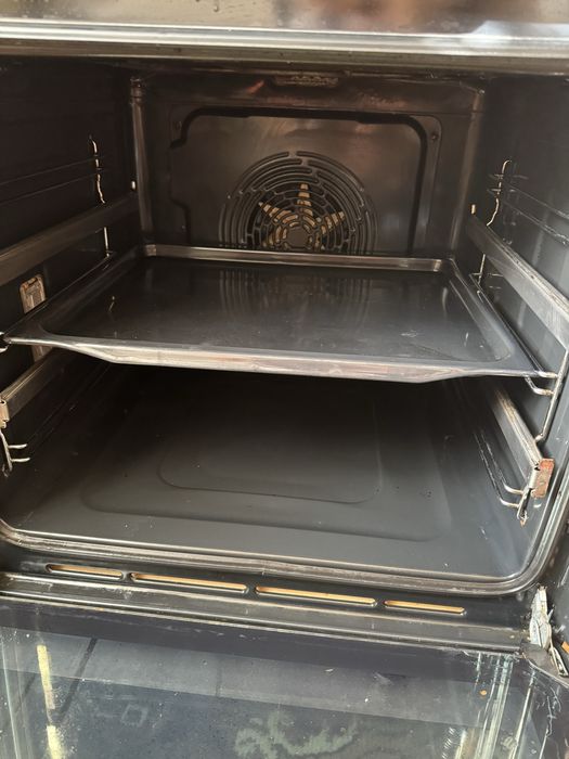 Продам духовой шкаф