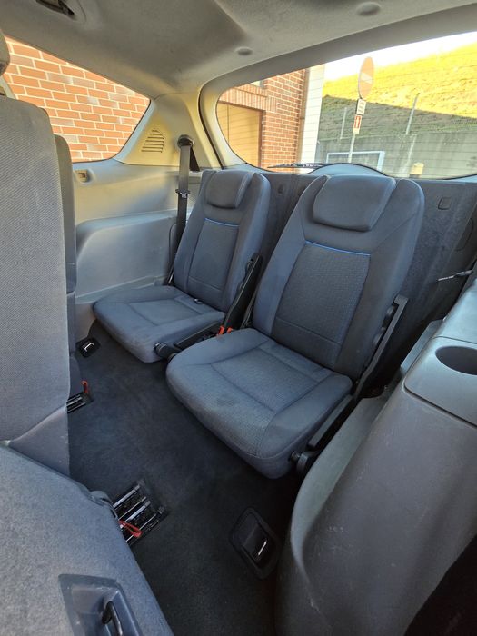 Ford S-MAX 1.8 TDCI 125cv   |  7 LUGARES