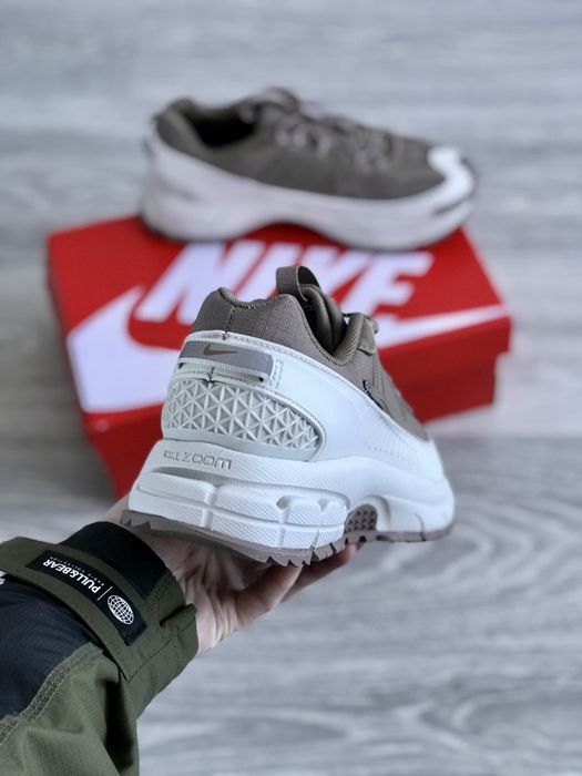 Nike Air Zoom Vomero Roam