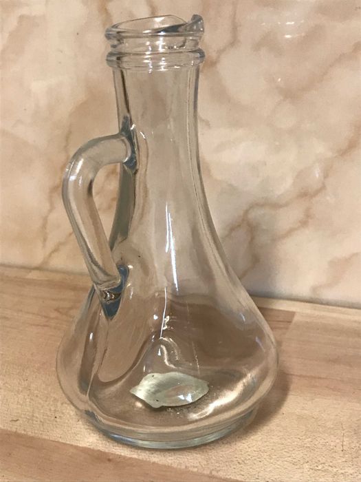 Dzbanek na wino, na wodę, na oliwę