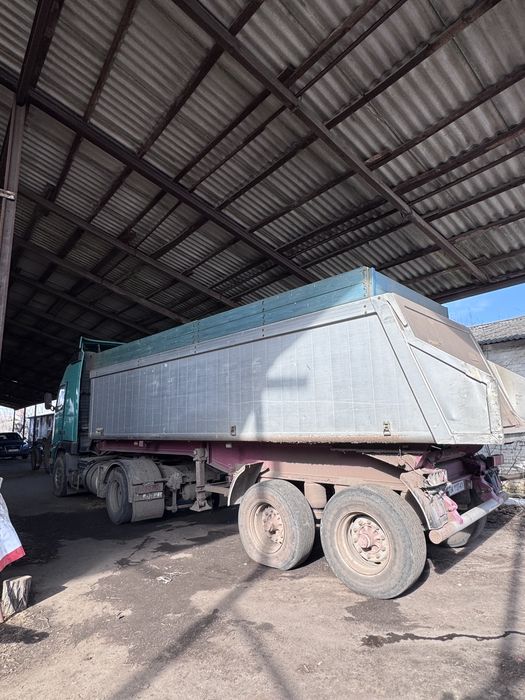 ПРОДАМ Сідельний тягач Volvo F12 у комплекті з напівпричепом.