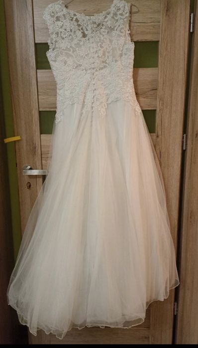 Suknia ślubna biała