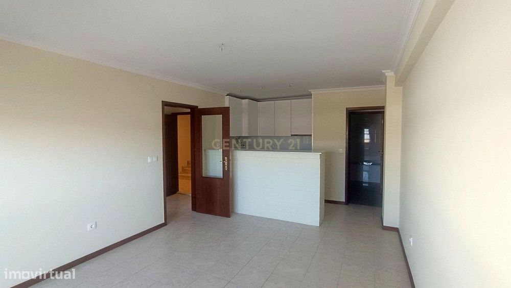 Apartamento Novo em Tamengos, Anadia - 1 Quarto com Varanda