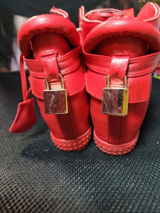 Buty damskie,czerwone.