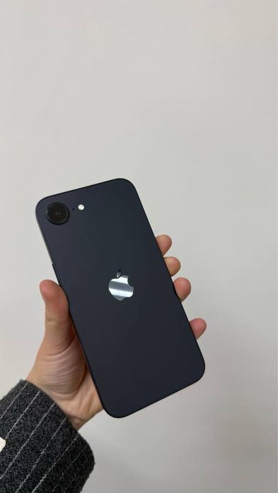 iPhone 16e Black 100% Neverlock