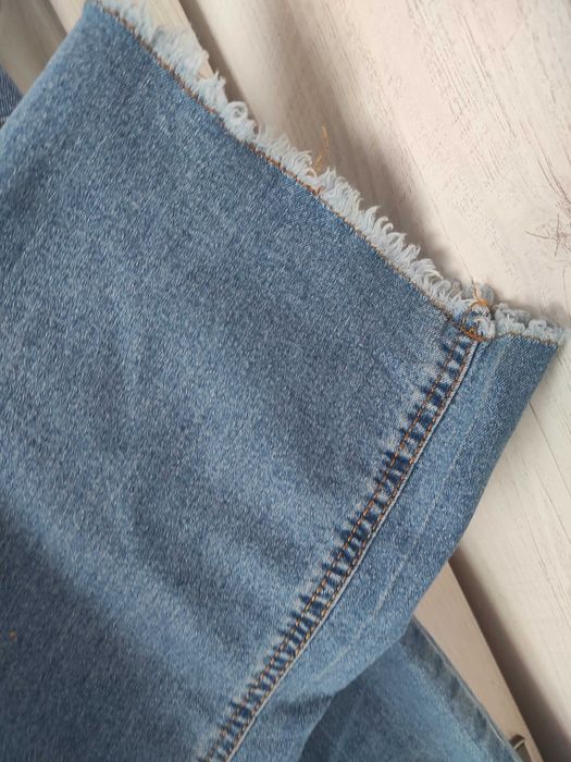 Spodnie dzwony jeansowe. Stan idealny.